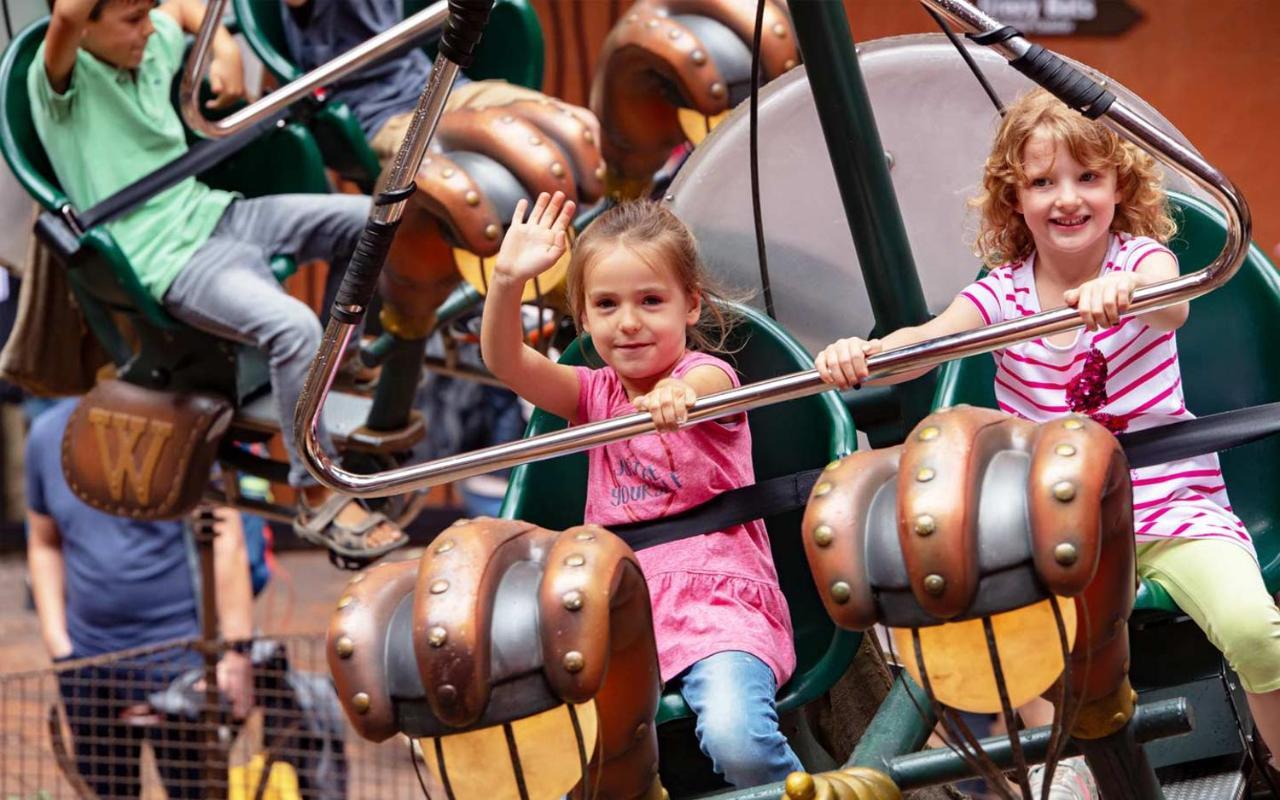 Brühl Hotel Matamba, Phantasialand Erlebnishotel מראה חיצוני תמונה