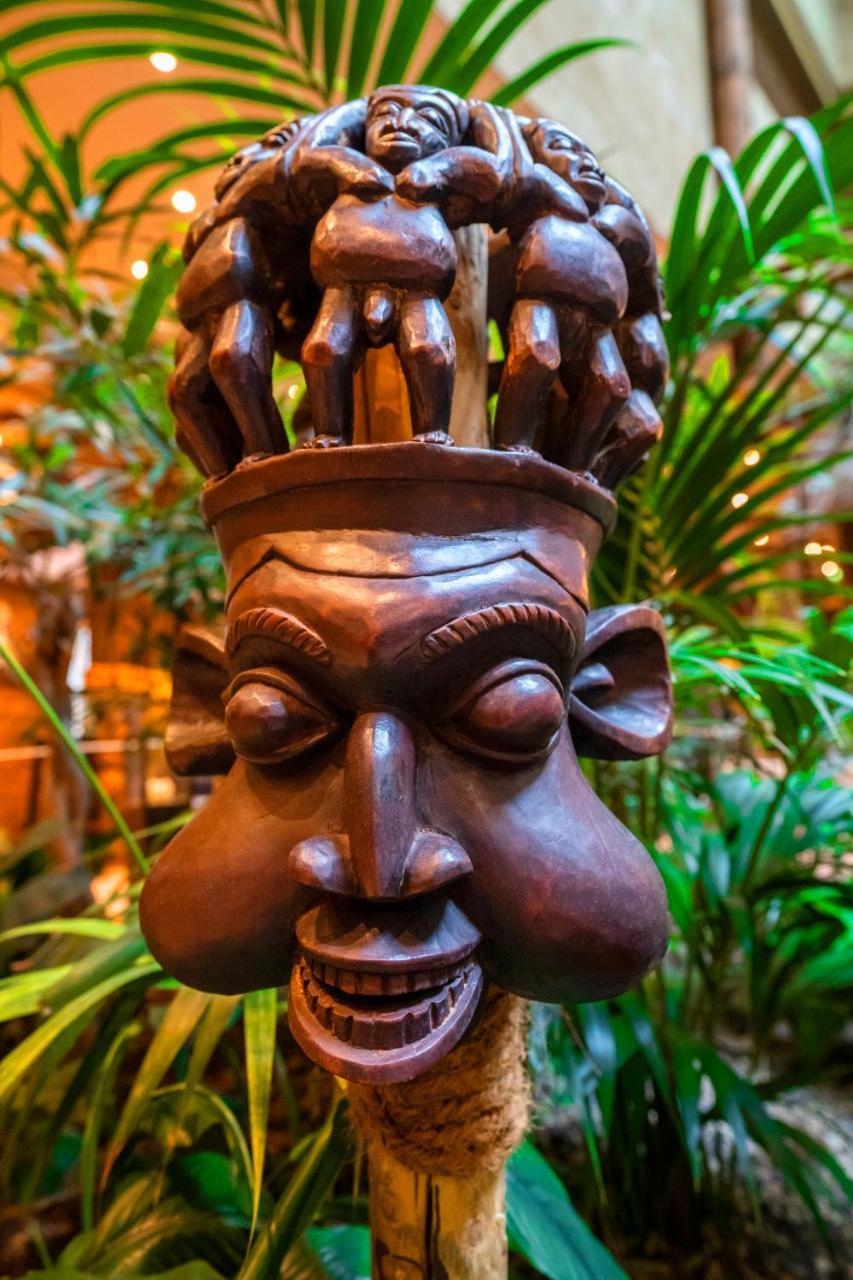 Brühl Hotel Matamba, Phantasialand Erlebnishotel מראה חיצוני תמונה