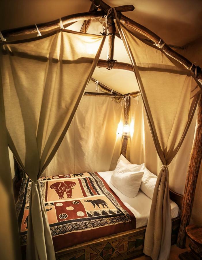 Brühl Hotel Matamba, Phantasialand Erlebnishotel מראה חיצוני תמונה